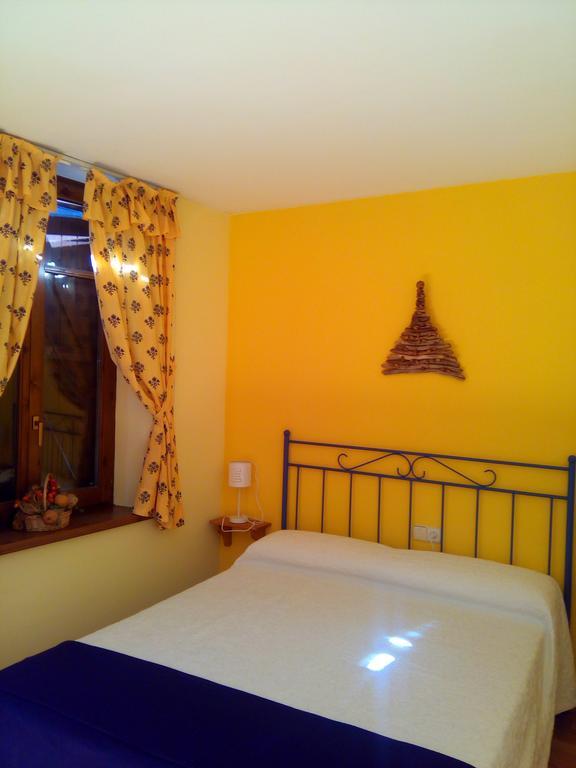 Casa Es Neres Hotel Les Bagian luar foto